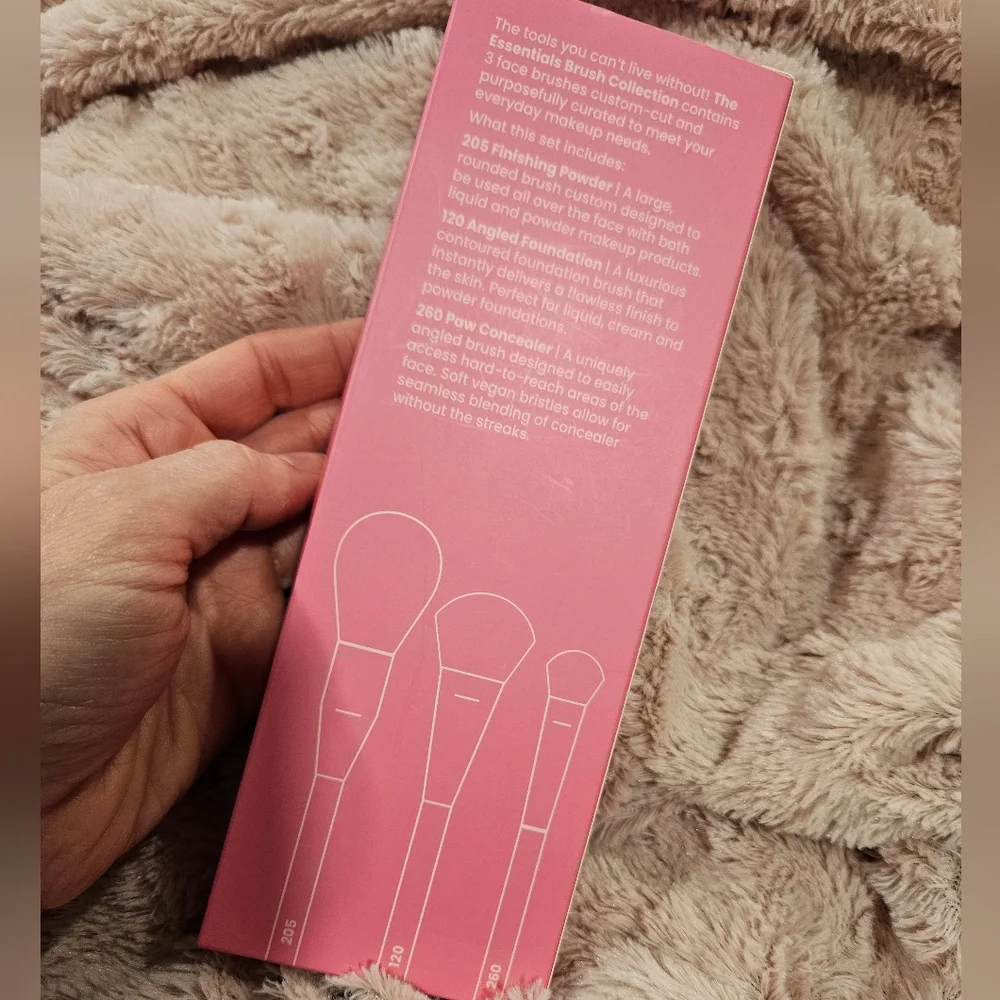 NIB The Essentials: Face Collection 'half caked' 3 Piece Brush Set